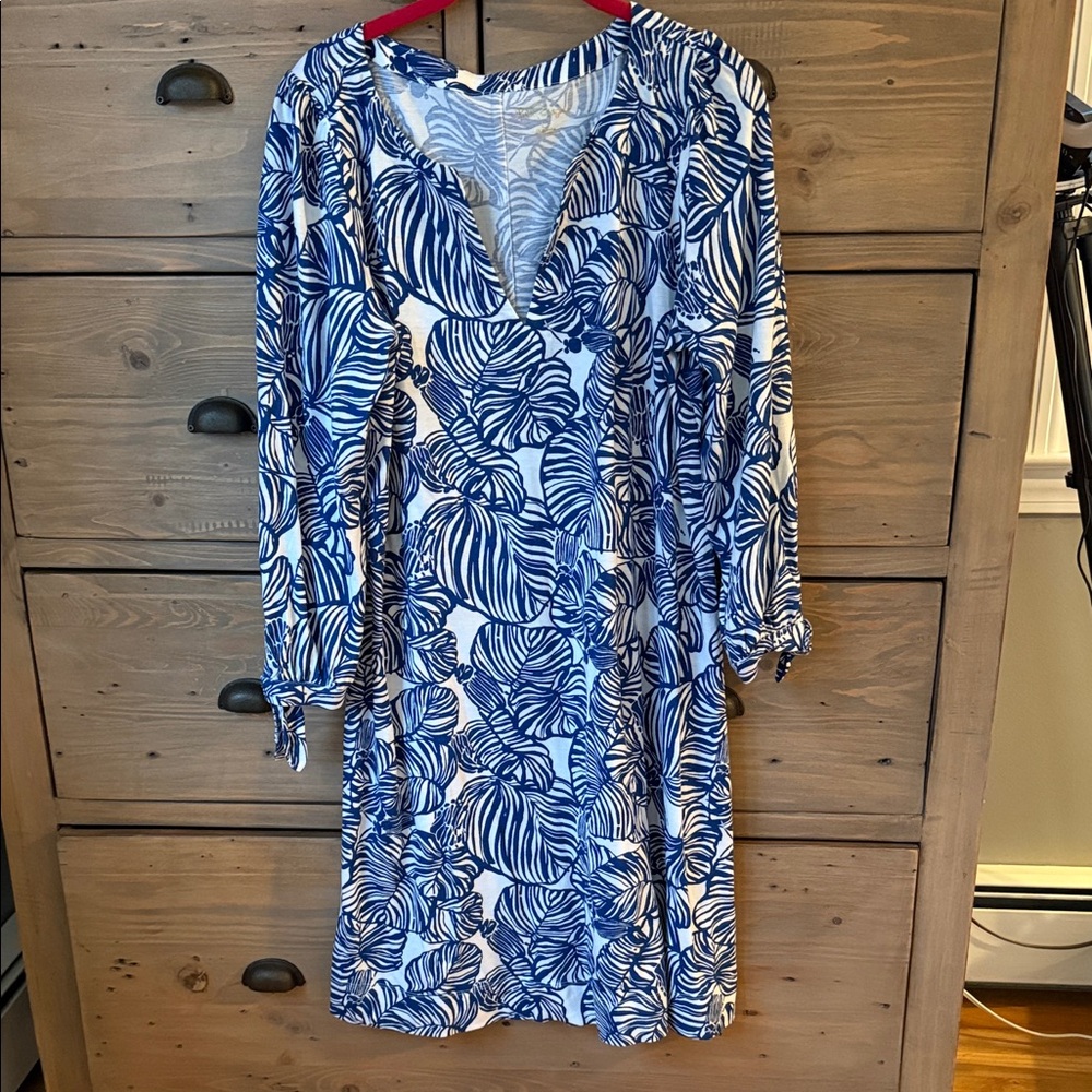 Lilly Pulitzer Blue and White Tropical Dress sz L